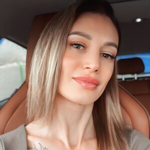 Алена Веприцкая