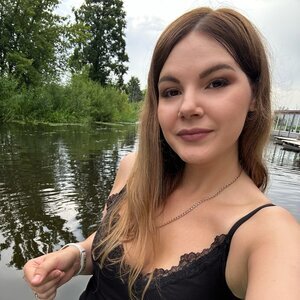 Елена Елена