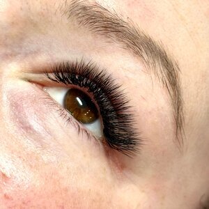 Alina_Lashes_brow_ Studio