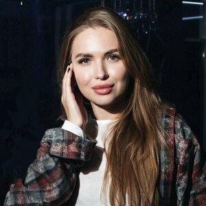 Ангелина Суханова