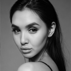 Алина Шахманова