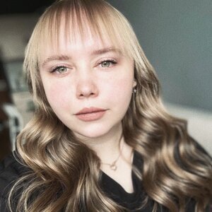 Илона Боброва