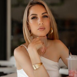 Юлия Глебова