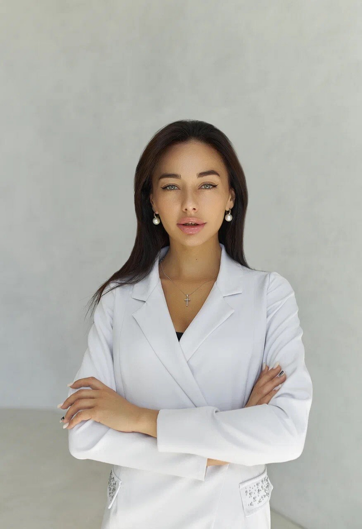 Александра Монина